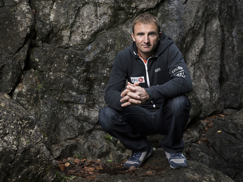 L'alpiniste de l'extrême Ueli Steck incinéré à l'ombre de l'Everest
