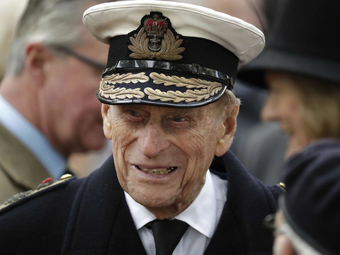 Le prince Philip, époux de la reine, prendra sa retraite en automne