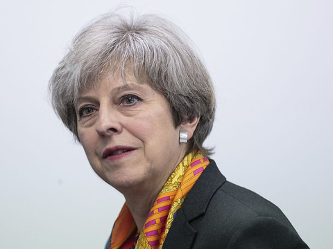 Large victoire des Tories de Theresa May aux élections locales