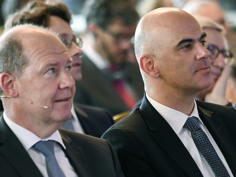 Les gros bonus en cas de pertes considérables sont inappropriés