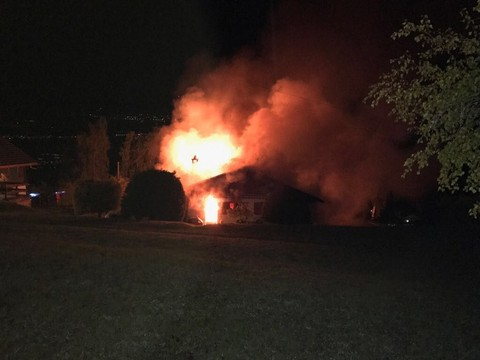 Un chalet prend feu à Vercorin (VS): une personne décède