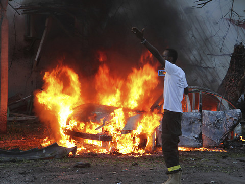Six morts dans un attentat à la voiture piégée à Mogadiscio