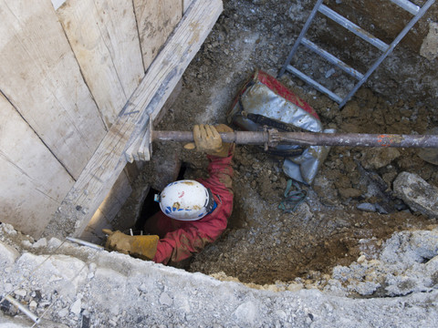 Une cavité profonde de 12 mètres au coeur de La Chaux-de-Fonds (NE)