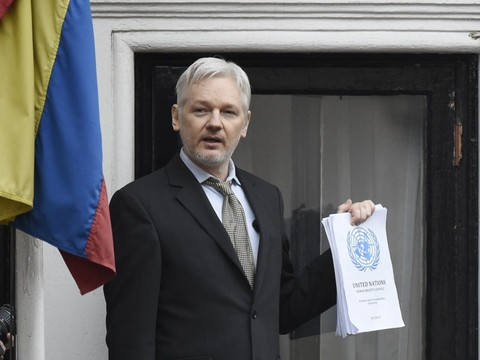 La Suède abandonne les poursuites pour viol contre Julian Assange