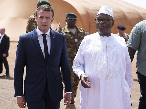 Macron confirme l'engagement militaire français au Mali et au Sahel