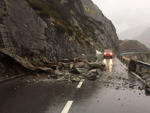 Fermeture prolongée du col du Gothard à cause d'un éboulement