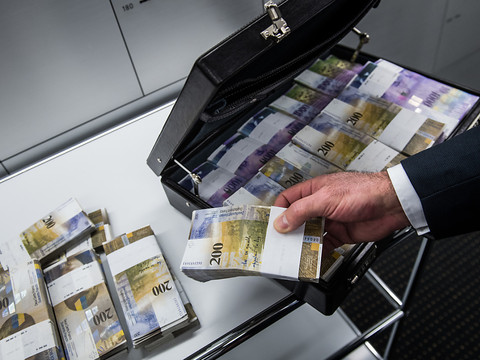 Salaires en légère hausse dans le secteur bancaire en 2017