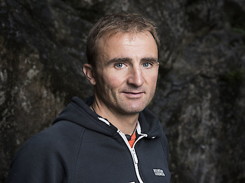 Cérémonie d'adieu pour Ueli Steck à Interlaken (BE)