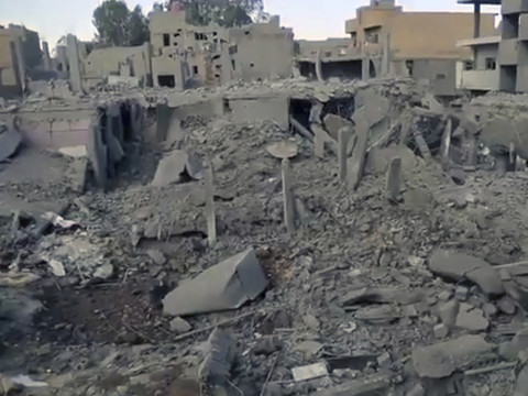 Quatre-vingts civils tués par des frappes de la coalition en Syrie