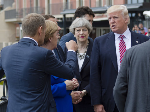 Donald Trump résiste toujours à la pression