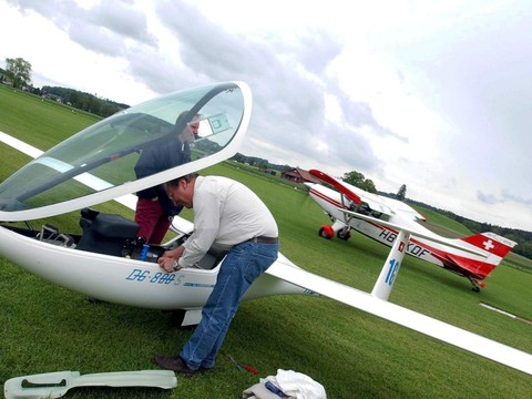 Un avion s'écrase à Mollis: un blessé grave