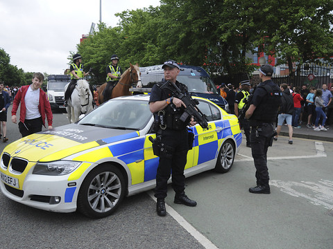 Remise en liberté de trois suspects de Manchester