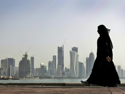 Arabie saoudite et Egypte rompent leurs relations avec le Qatar