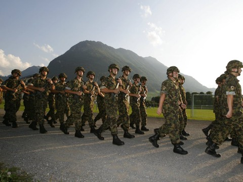 Le Parlement veut prolonger l'engagement de l'armée au Kosovo