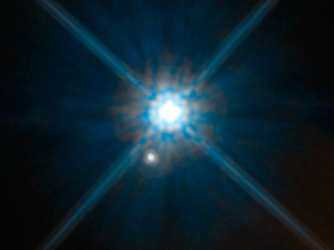 L'effet de loupe gravitationnelle d'Einstein confirmé par Hubble