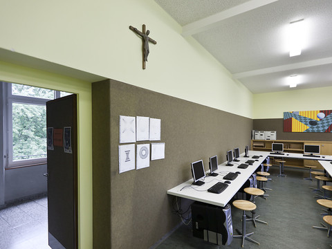 Signes religieux: le Conseil fédéral s'en remet aux cantons
