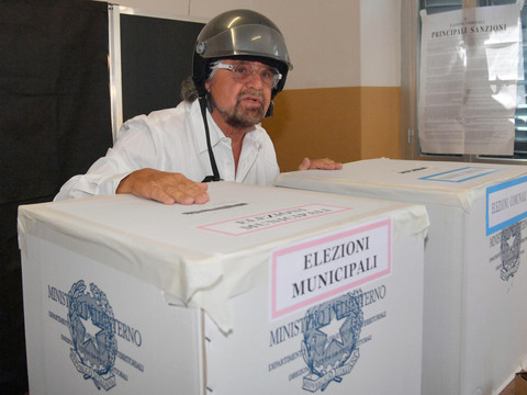 Le Mouvement 5 étoiles grand perdant des municipales en Italie