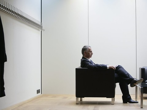 Un libéral-radical latin recherché pour remplacer D. Burkhalter