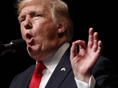 Affaire russe: Trump, agacé, s'en prend au ministère de la justice