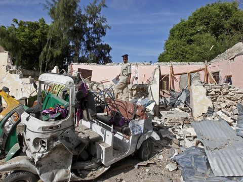 Au moins 10 morts dans un attentat shebab à Mogadiscio