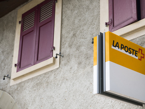 Les suppressions d'offices postaux mécontente le Valais