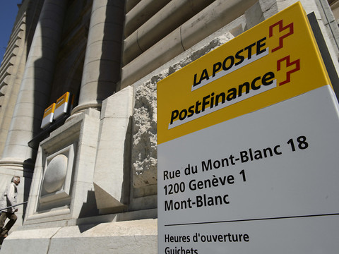Douze offices postaux menacés dans le canton de Genève