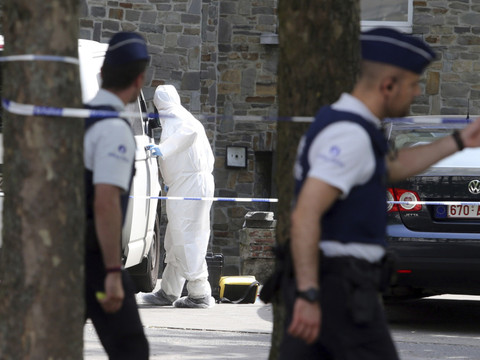 Attaque à Bruxelles: le suspect avait des sympathies pour l'EI