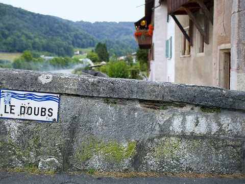 Le canton du Jura interdit la navigation sur le Doubs