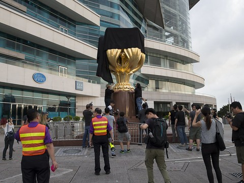 Geste symbolique anti-chinois avant une visite de Xi Jinping à Hong Kong