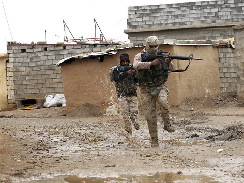 L'armée reprend deux quartiers de la vieille ville de Mossoul