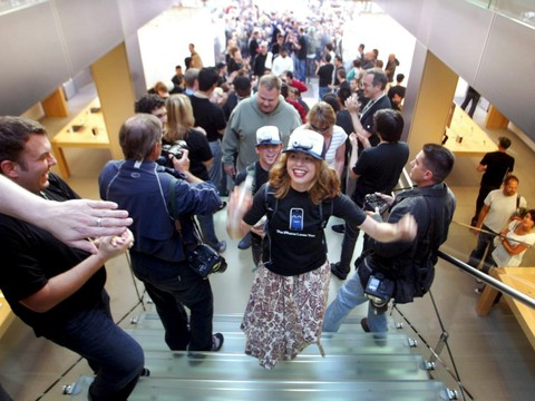 Il y a dix ans sortait le premier iPhone, le début d'une révolution