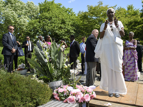 La dépouille de l'ex-roi de Burundi retrouve la paix à Meyrin (GE)