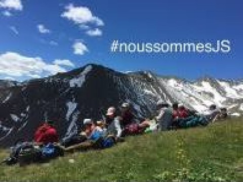 Manifestation de jeunes contre l'exclusion des programmes J+S