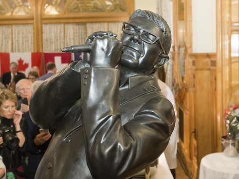 Claude Nobs a sa statue à Montreux