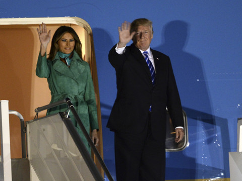 Trump commence à Varsovie sa tournée européenne
