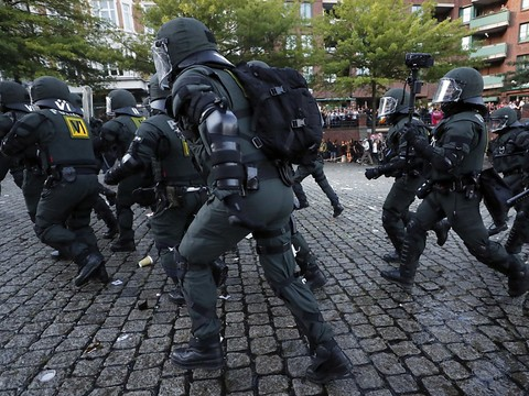 Heurts entre la police et des manifestants anti-G20 à Hambourg