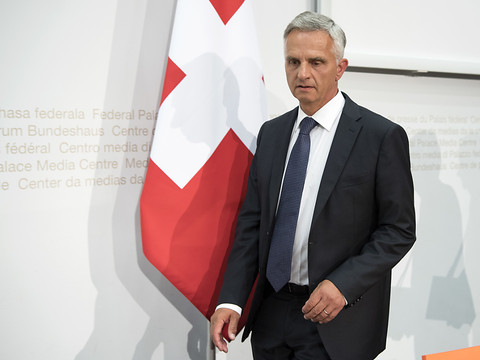 Succession Burkhalter: les candidats tessinois se font très discrets