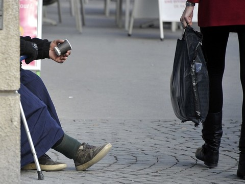 Recours devant le Tribunal fédéral contre l'interdiction de mendier