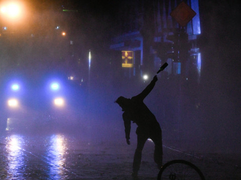 Neuf Suisses interpellés à Hambourg