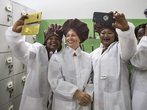 La présidente de la Confédération en visite officielle au Ghana