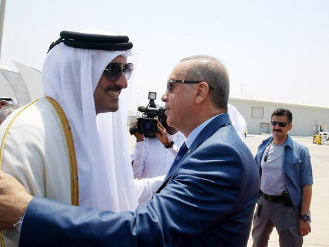 Etape au Qatar du président turc, en tournée dans le Golfe