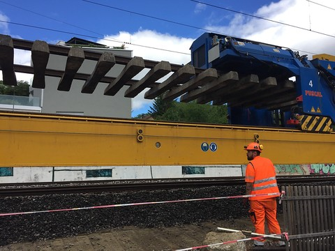 Un train long d'un kilomètre à Chambésy (GE)
