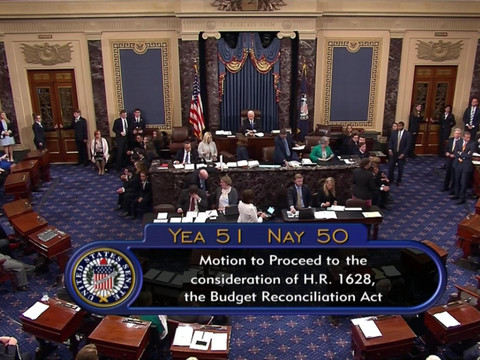 Victoire d'étape de Trump contre Obamacare, mais longue route