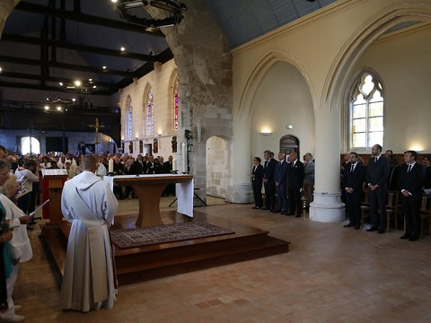 Hommage au père Hamel en France, assassiné il y a un an par des djihadistes