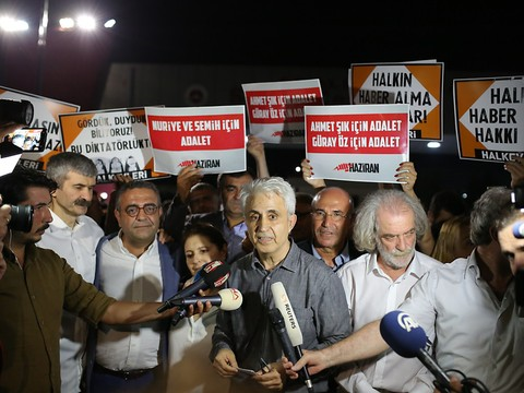 Libération de journalistes à Istanbul