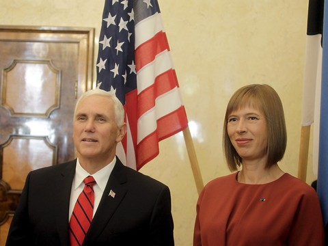 Pence rassure les alliés des Etats-Unis après les sanctions russes