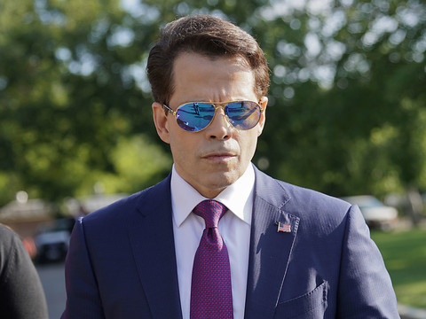 Trump renvoie son directeur de la communication Scaramucci (NYT)