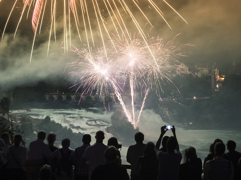 Le foehn fait grimper les températures en Suisse