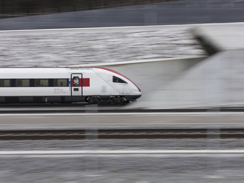 2,3 millions de passagers ont emprunté le tunnel de base du Gothard