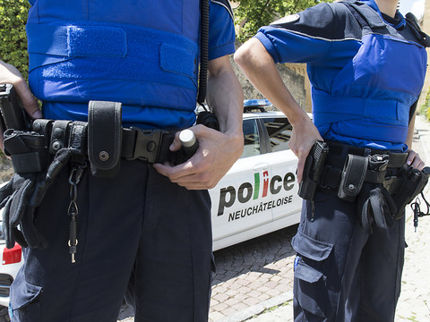 Un homme tue son ex-compagne et un autre homme aux Verrières (NE)